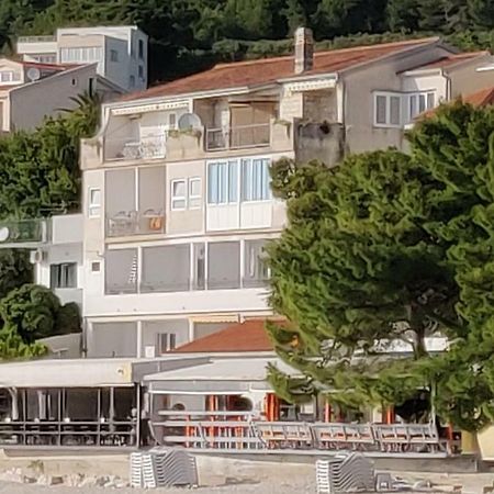 Apartments Malina Tučepi エクステリア 写真
