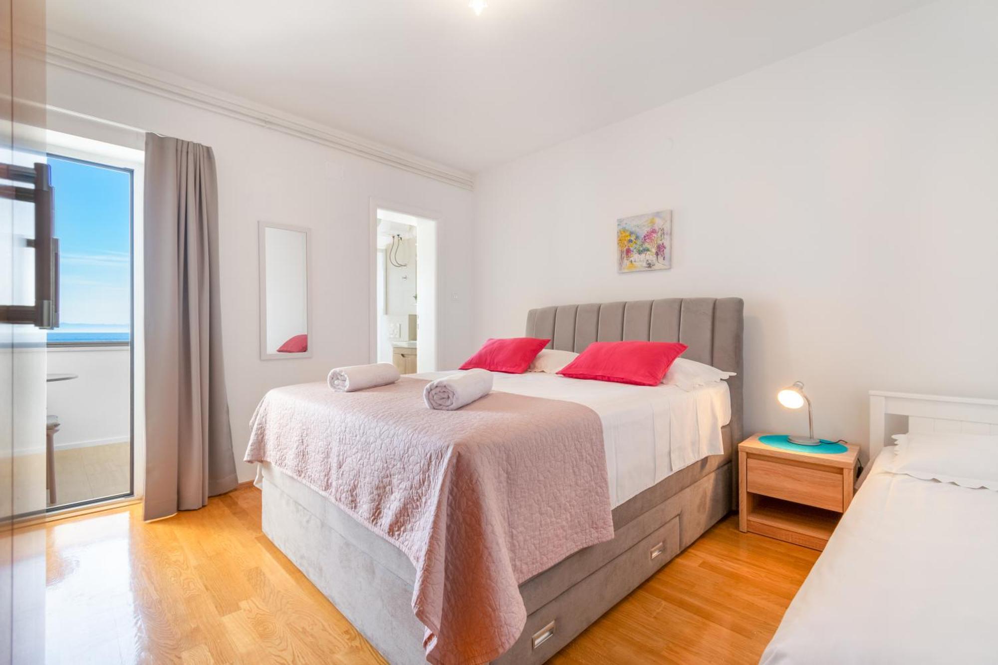 Apartments Malina Tučepi エクステリア 写真