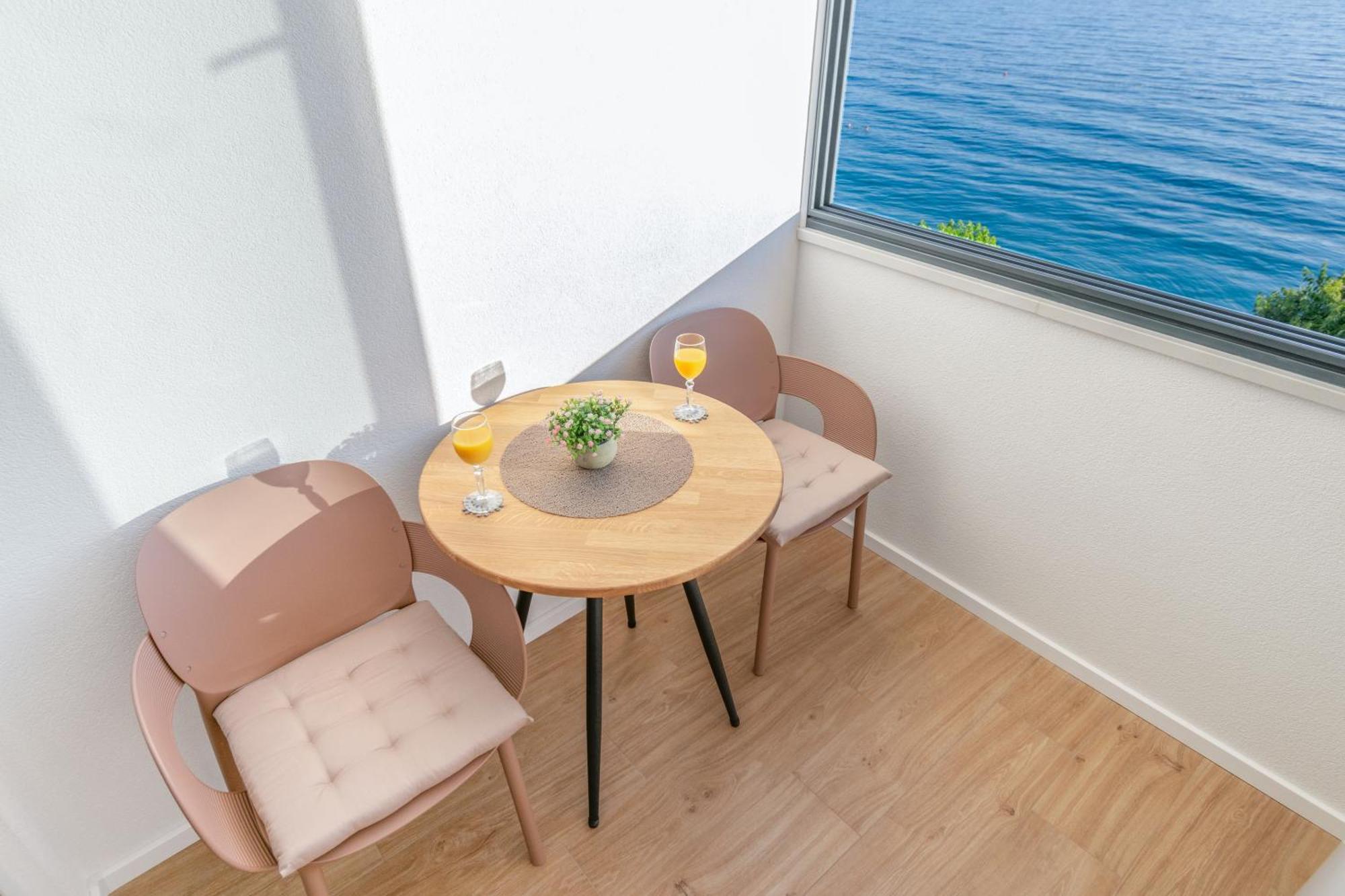 Apartments Malina Tučepi エクステリア 写真